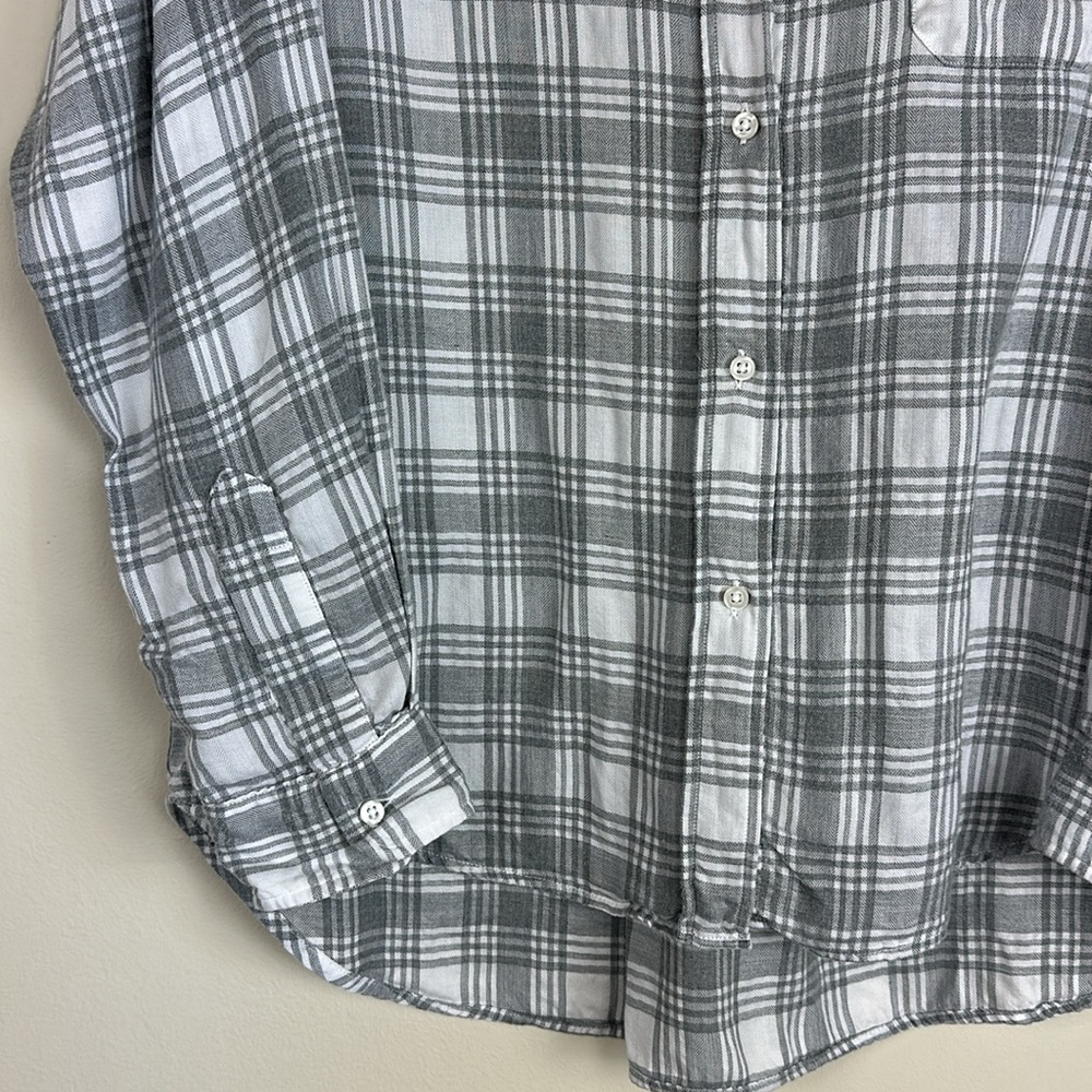 GRAYSON Women’s ‘The Hero’ Plaid Long-sleeve Collared Button Down Shirt - Picture 4 of 8